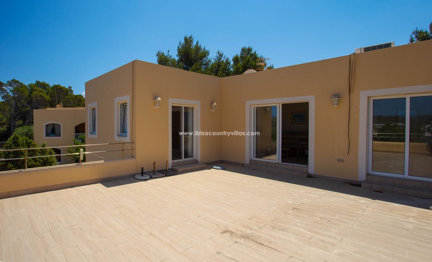 Villa with spacious garden and sea views in Cala Tarida