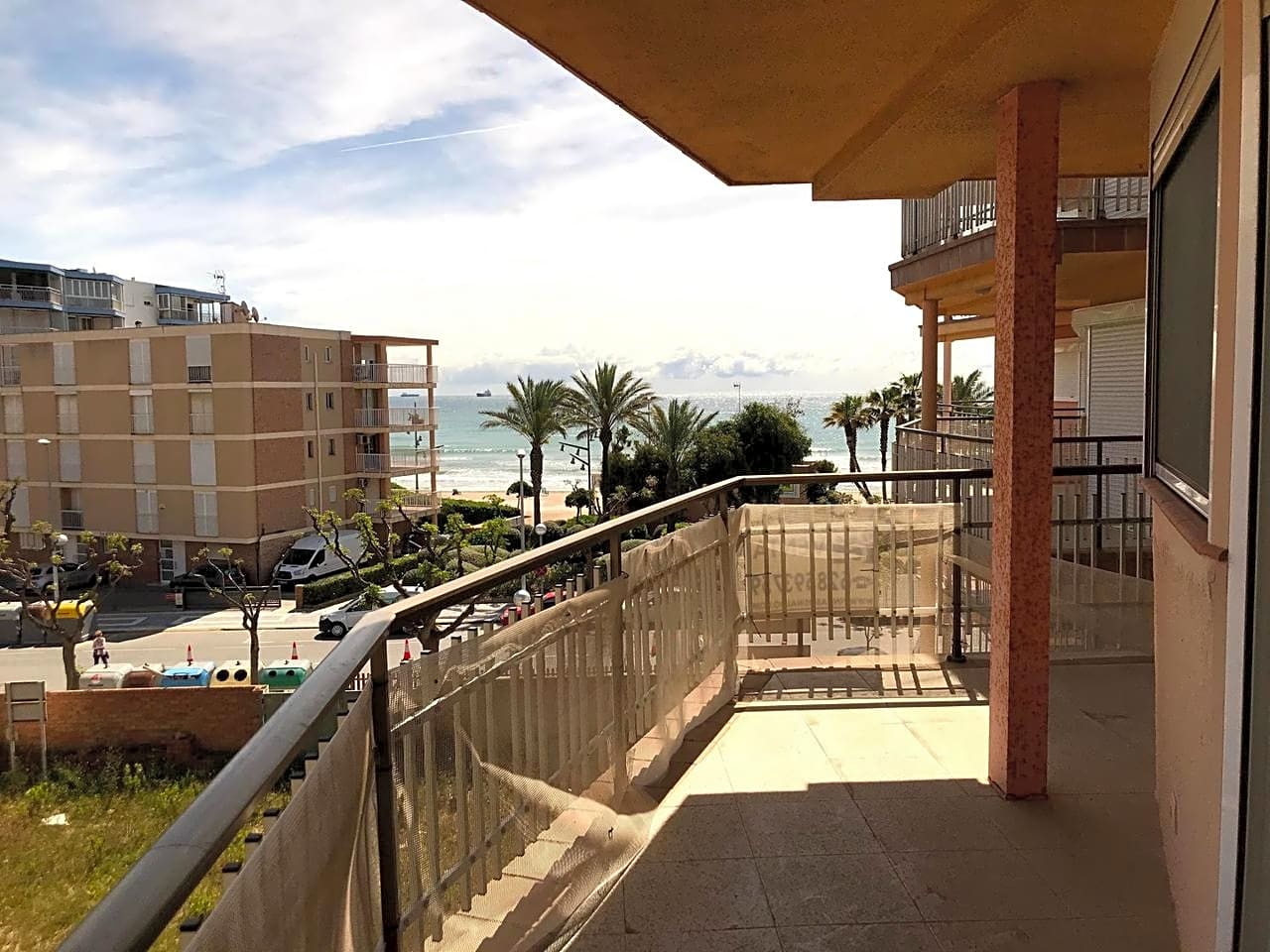 Piso en venta en La Pineda de 70 m2 2096 FINCAS OSWALDO Ventas