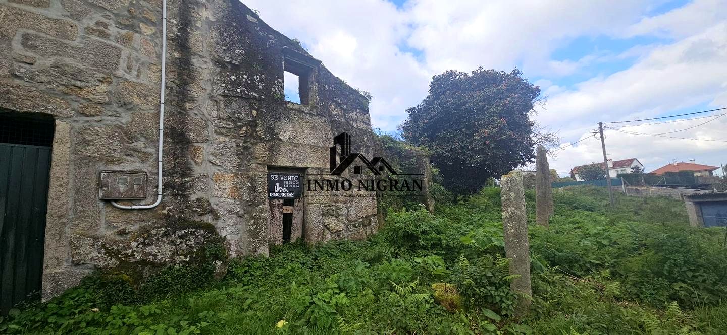 Land in Camiño da Devesa, Vigo, Pontevedra of 278 m2