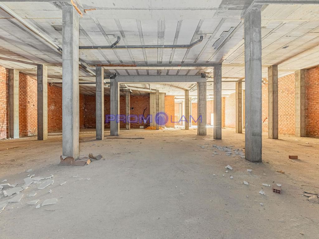 locales-comerciales en mairena-del-aljarafe · none 349000€