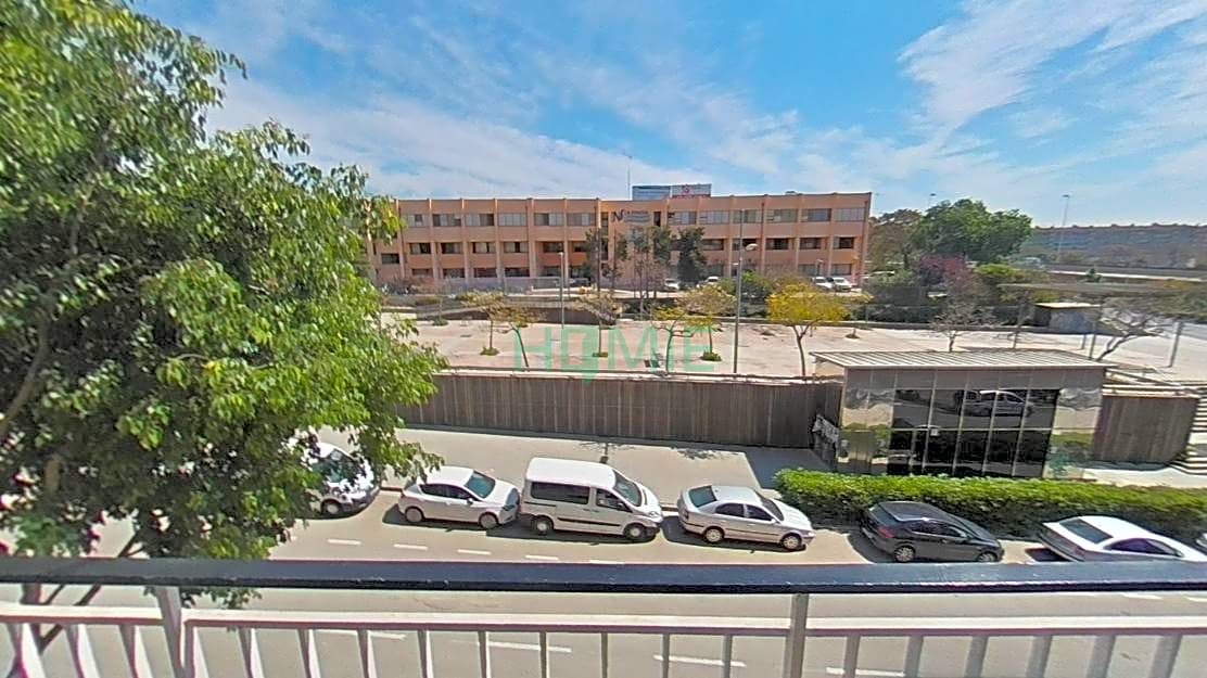 Fantástico piso exterior con balcón - Hi Homie