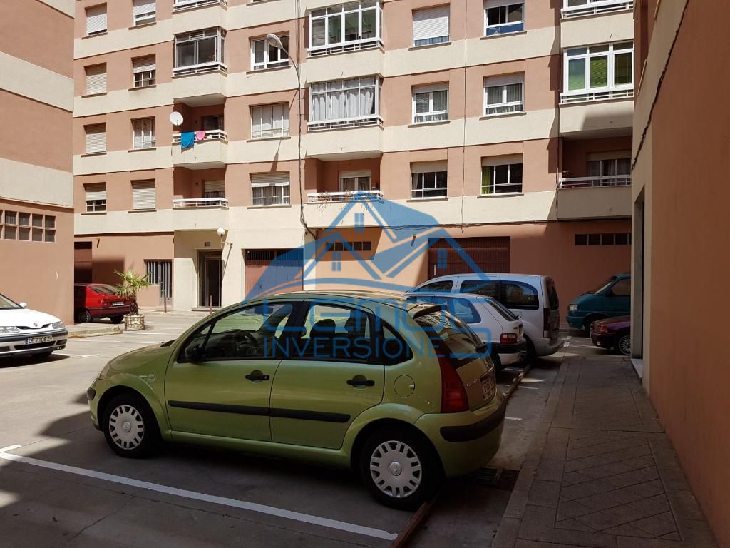 Plaza de parking en Calle de San Guillermo, León, León de 10 m2