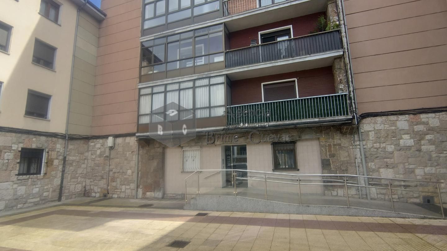 Piso en Calle Río Sella, Oviedo, Asturias de 67 m2