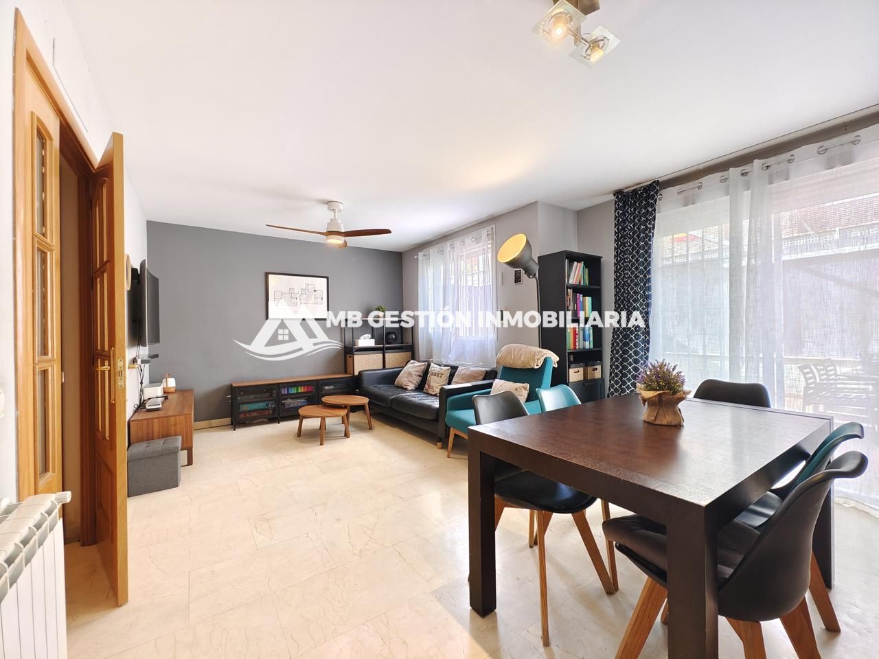 Casa / chalet en Calle de Luarca, Fuenlabrada, Madrid de 298 m2