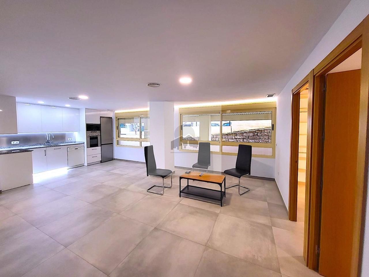 Local en Estepona, Málaga de 75 m2