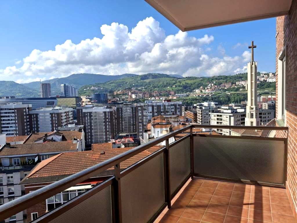 Flat in Eliseo Migoya Plaza, Bilbao, Bizkaia of 80 m2