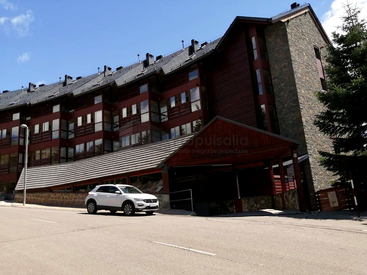 Piso en Avenida de los Pirineos, Formigal, Huesca de 78 m2