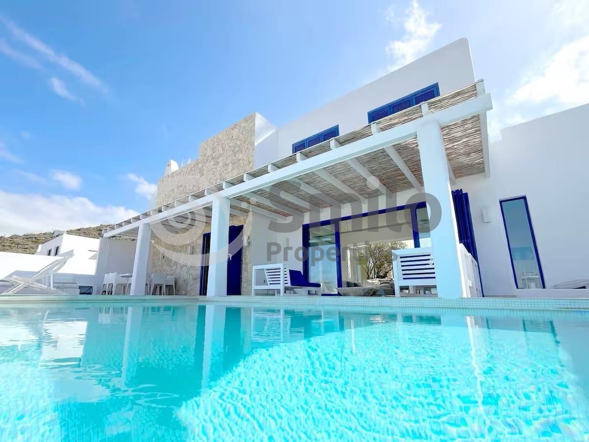 Casa / chalet en Calle Melilla 6, Adeje, Santa Cruz de Tenerife de 450 m2