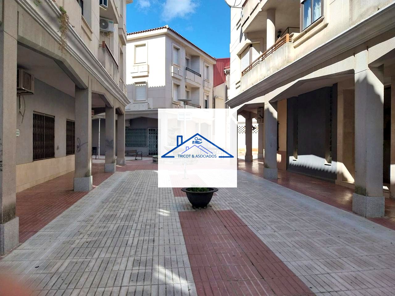 Local en Calle Teatro, Sonseca, Toledo de 100 m2