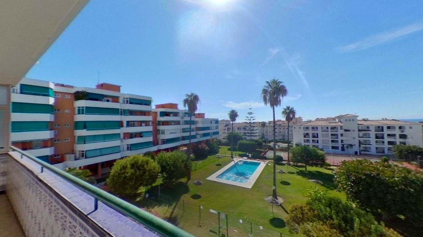 Piso en Calle Cantarranas, Torremolinos, Málaga de 118 m2