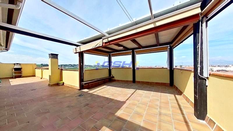 Piso en Calle Aljibe Vieja, Cúllar Vega, Granada de 149 m2