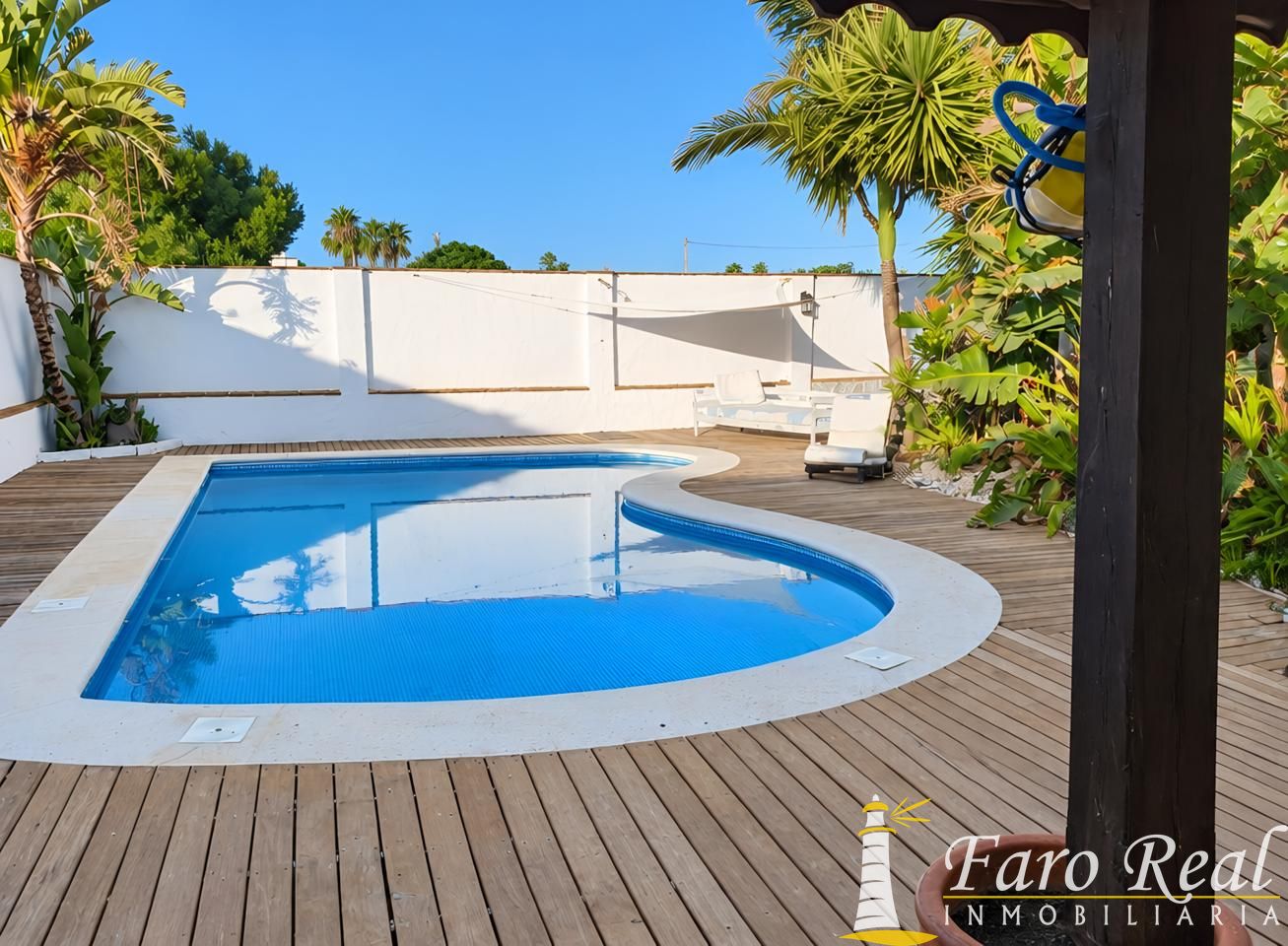 Casa con piscina en alquiler de temporada