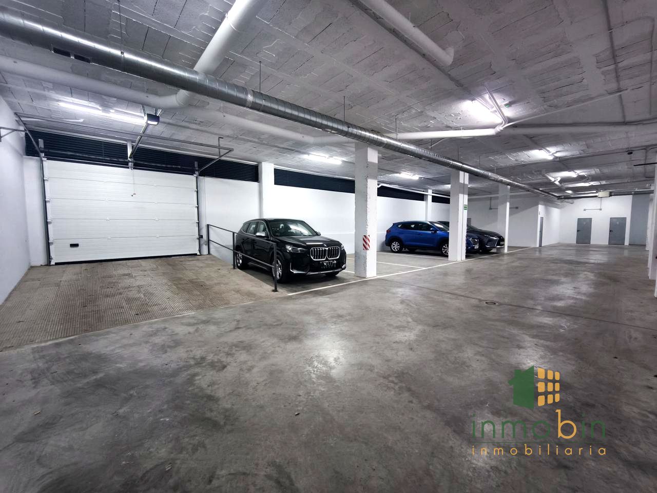 Plaza de parking en Calle Acacias, Don Benito, Badajoz de 12 m2