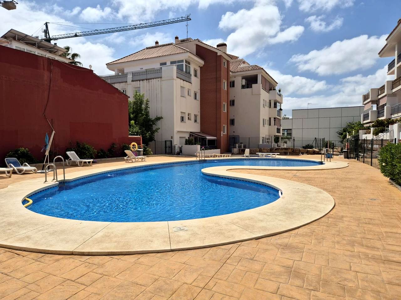Piso en Calle Narciso, Fuengirola, Málaga de 102 m2