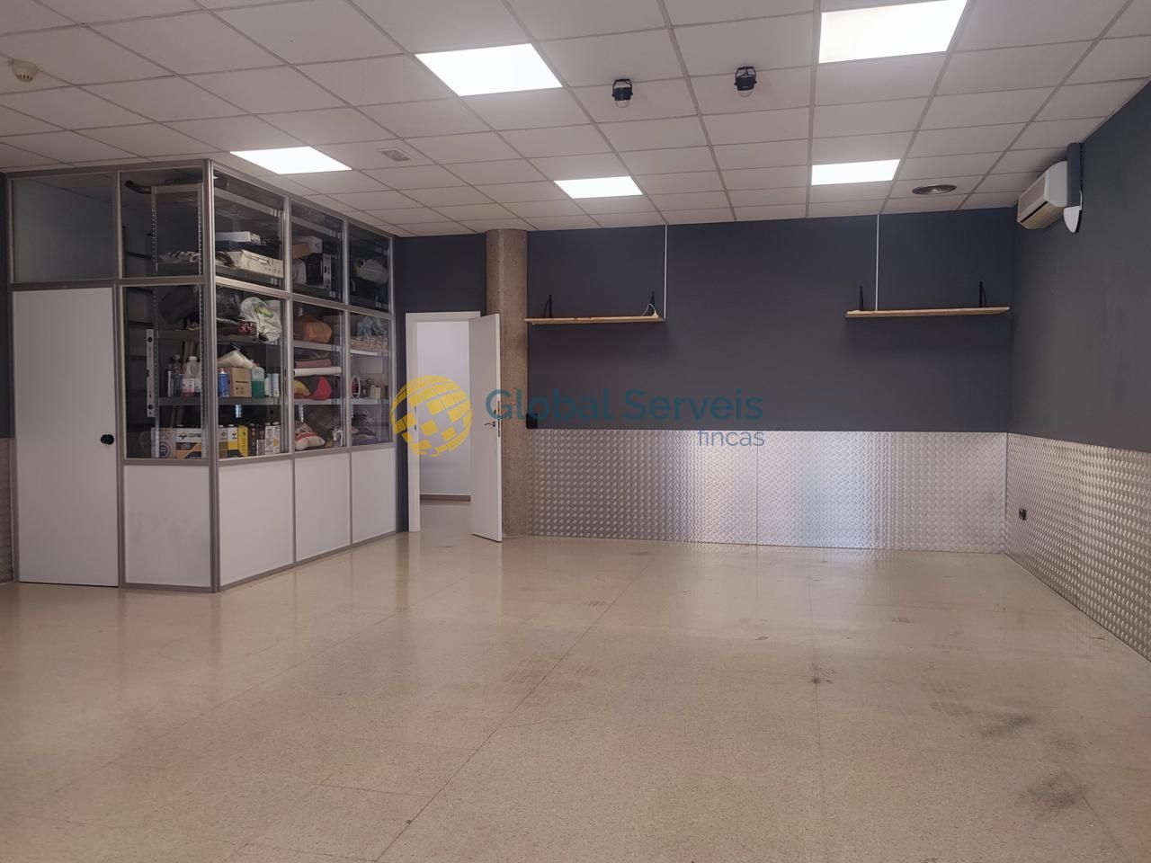 Local en Passeig de l'Estació, Abrera, Barcelona de 102 m2