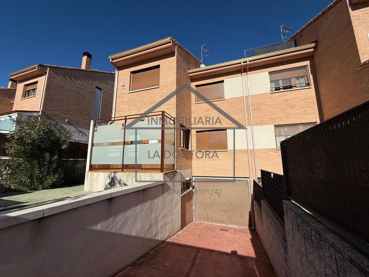 Casa / chalet en Calle de los Tomillos, Navalcarnero, Madrid de 234 m2