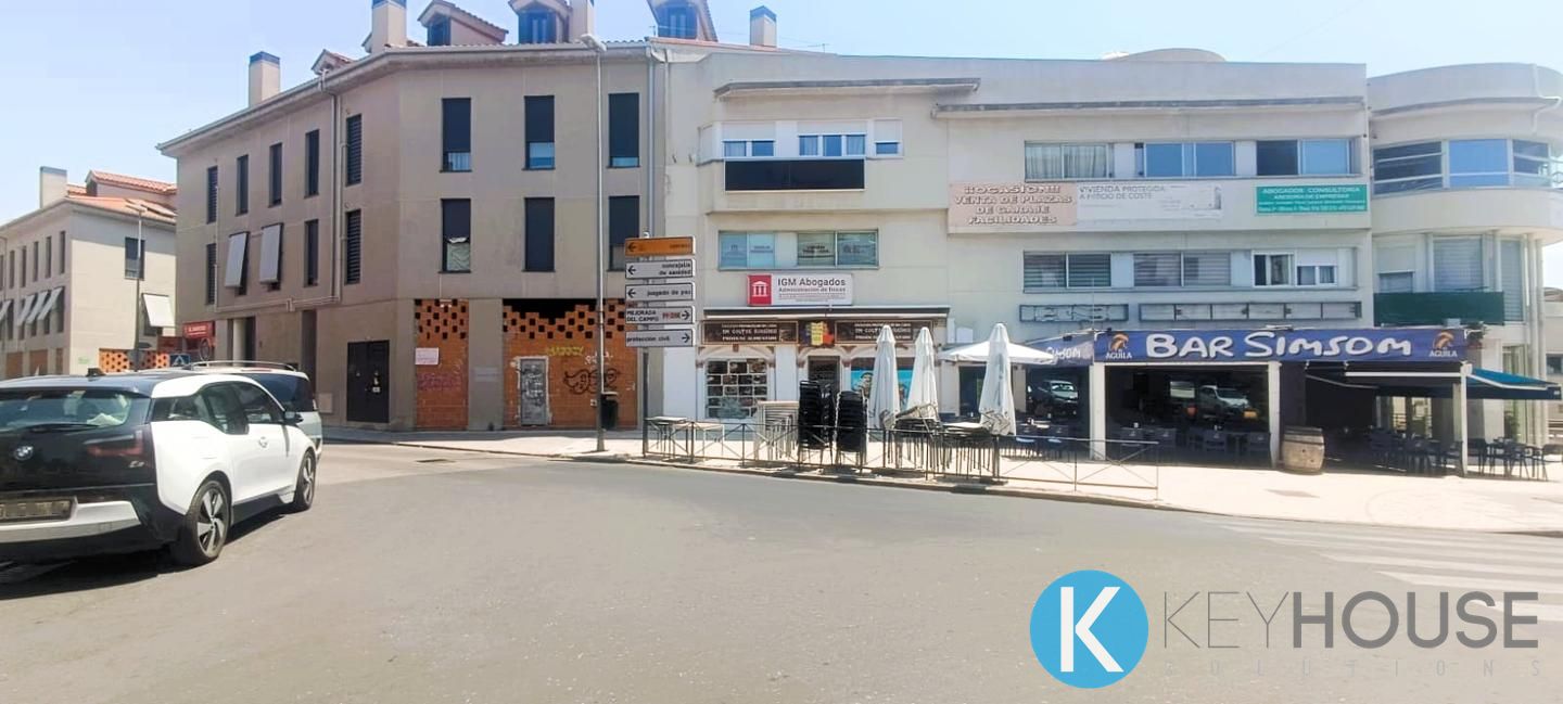 Local en Calle de Pizarro, San Fernando de Henares, Madrid de 419 m2