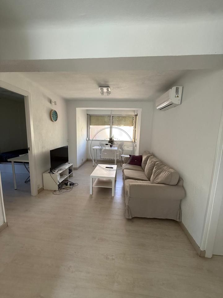 Piso en Calle de Cervera, Madrid, Madrid de 65 m2