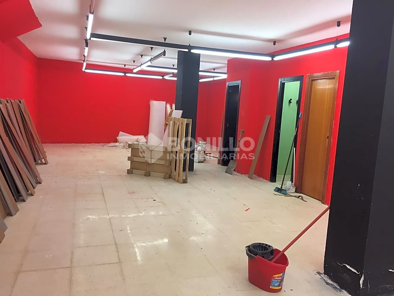 locales-comerciales en teruel · plaza-breton-44001 €