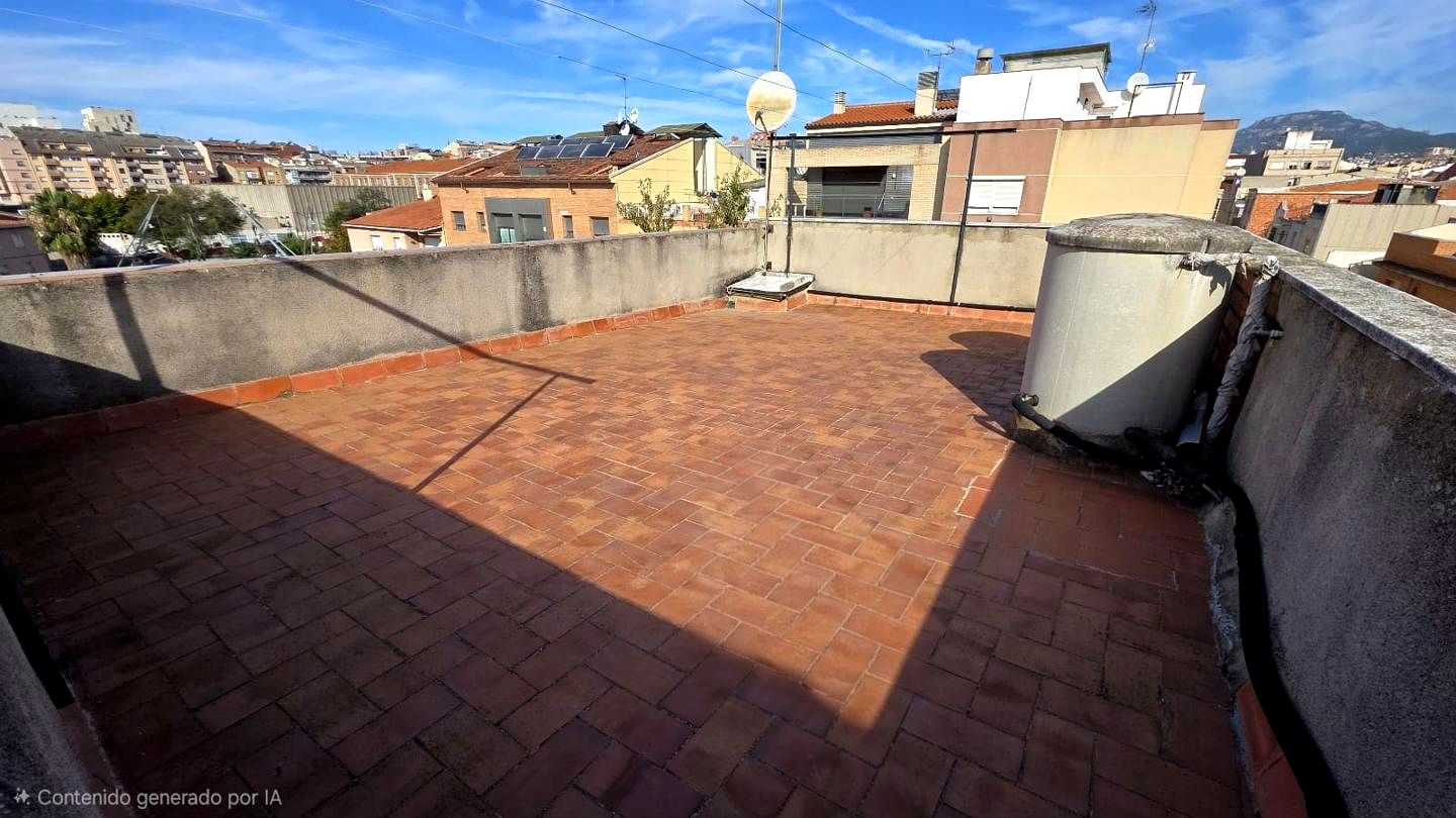 Casa / chalet en Carrer de la Mare de Déu de la Fuencisla, Terrassa, Barcelona de 323 m2