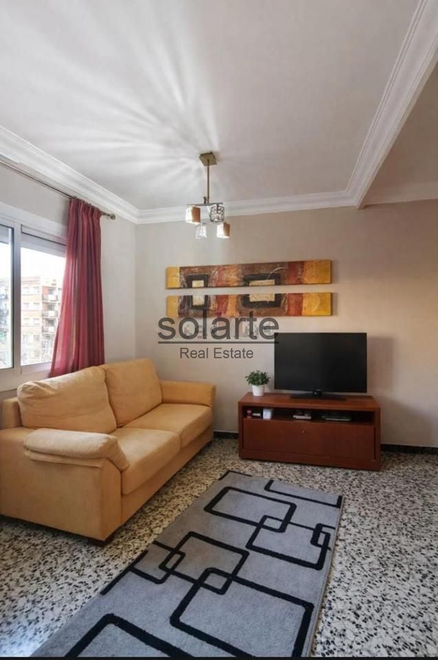 Piso en Carrer dels Naranjos, L'Hospitalet de Llobregat, Barcelona de 67 m2