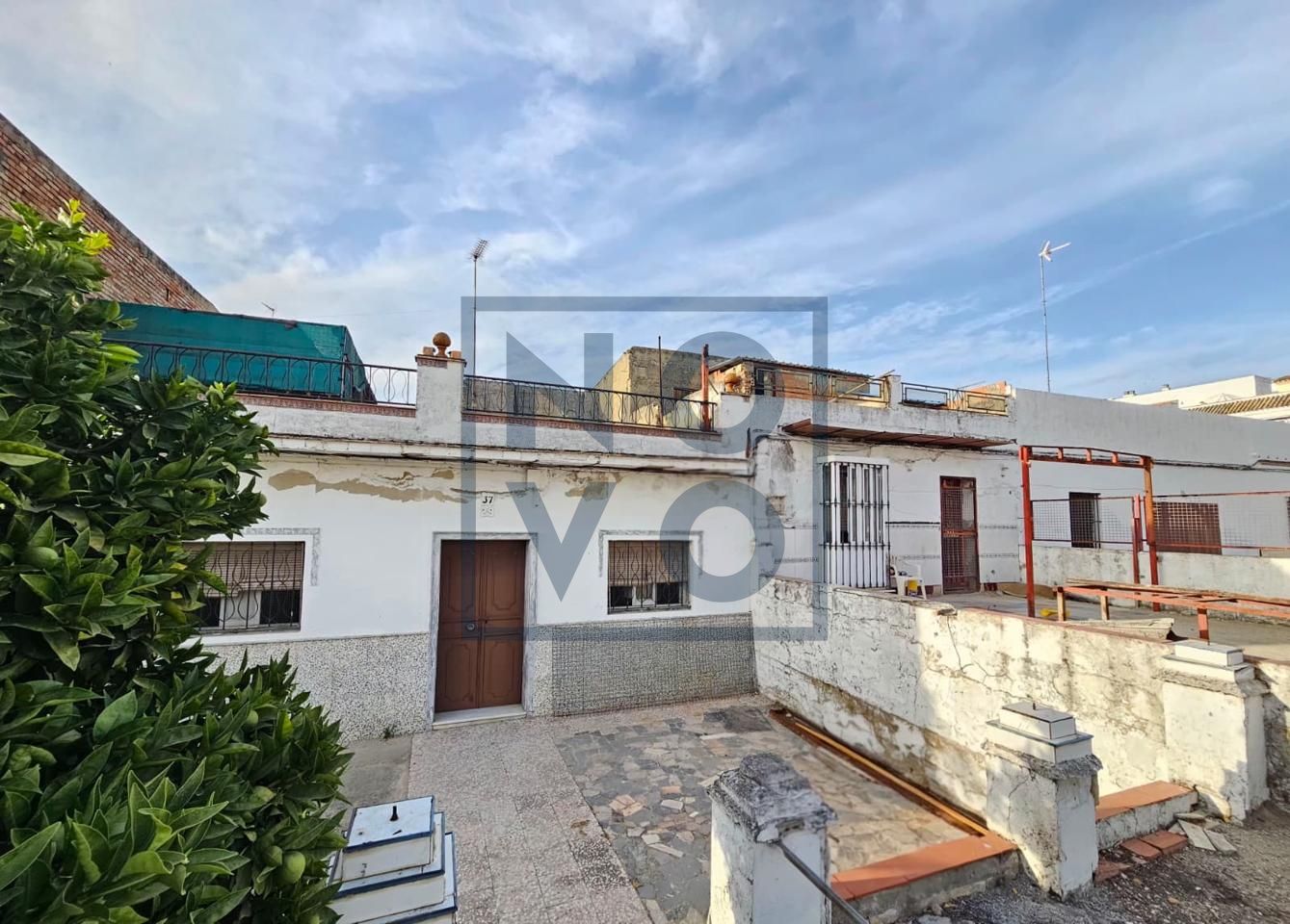 Casa / chalet en Avenida Cruz de Mayo, Lebrija, Sevilla de 310 m2
