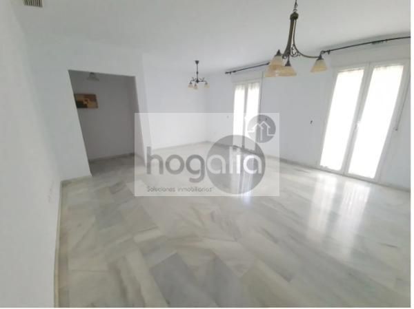 Piso en SAN BERNARDO, Sevilla, Sevilla de 90 m2