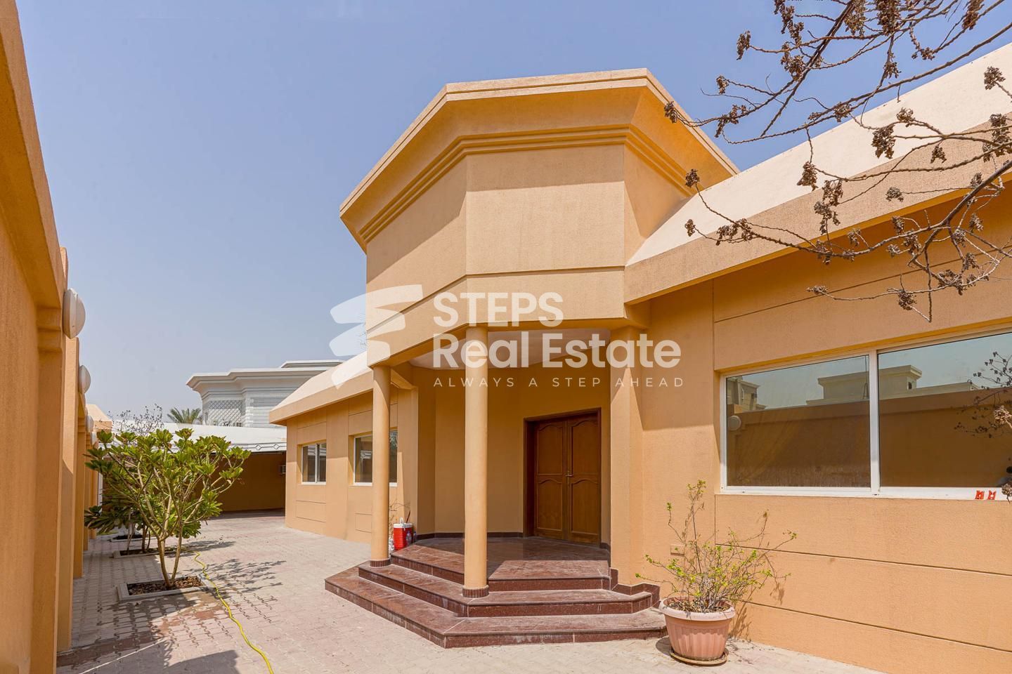 Villa in Al Maamoura, Qatar of 350 m2