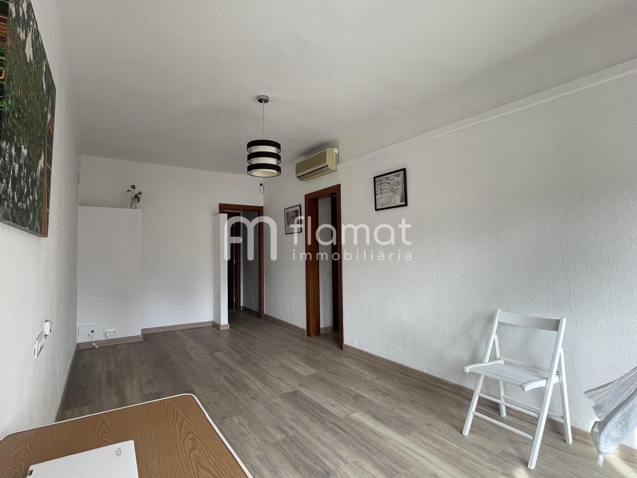 pisos en barcelona · carrer-dels-ferrocarrils-catalans-08038 265000€