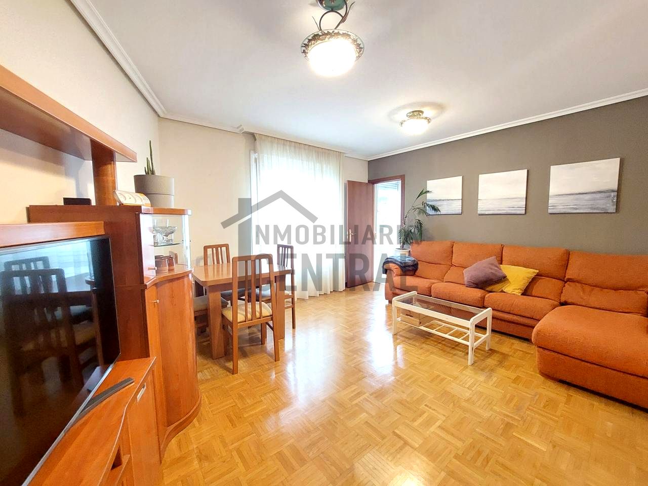 Flat in Elorrieta Plaza, Bilbao, Bizkaia of 86 m2