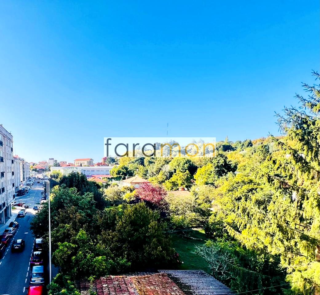 Piso en Rúa de Zaragoza, Vigo, Pontevedra de 109 m2