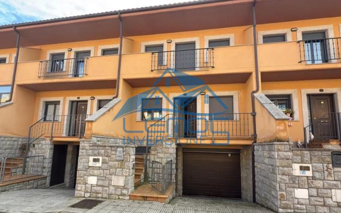 Villa in Calle San Miguel, San Miguel del Camino, León of 120 m2