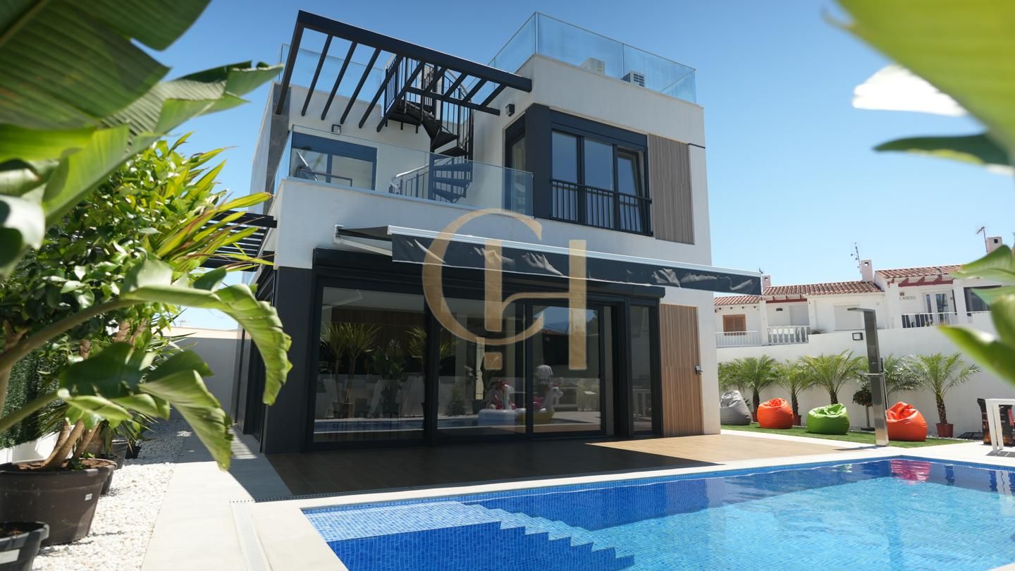 Casa / chalet en La Nucia, Alicante de 105 m2
