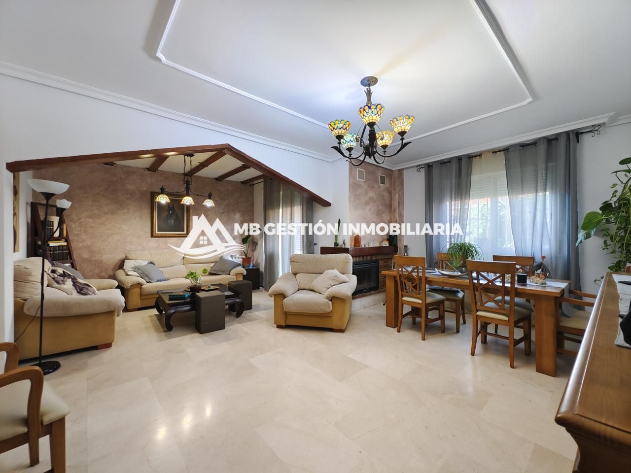 Casa / chalet en Arroyo la Fuente, Fuenlabrada, Madrid de 244 m2 Casa / chalet en Arroyo la Fuente, Fuenlabrada, Madrid de 244 m2