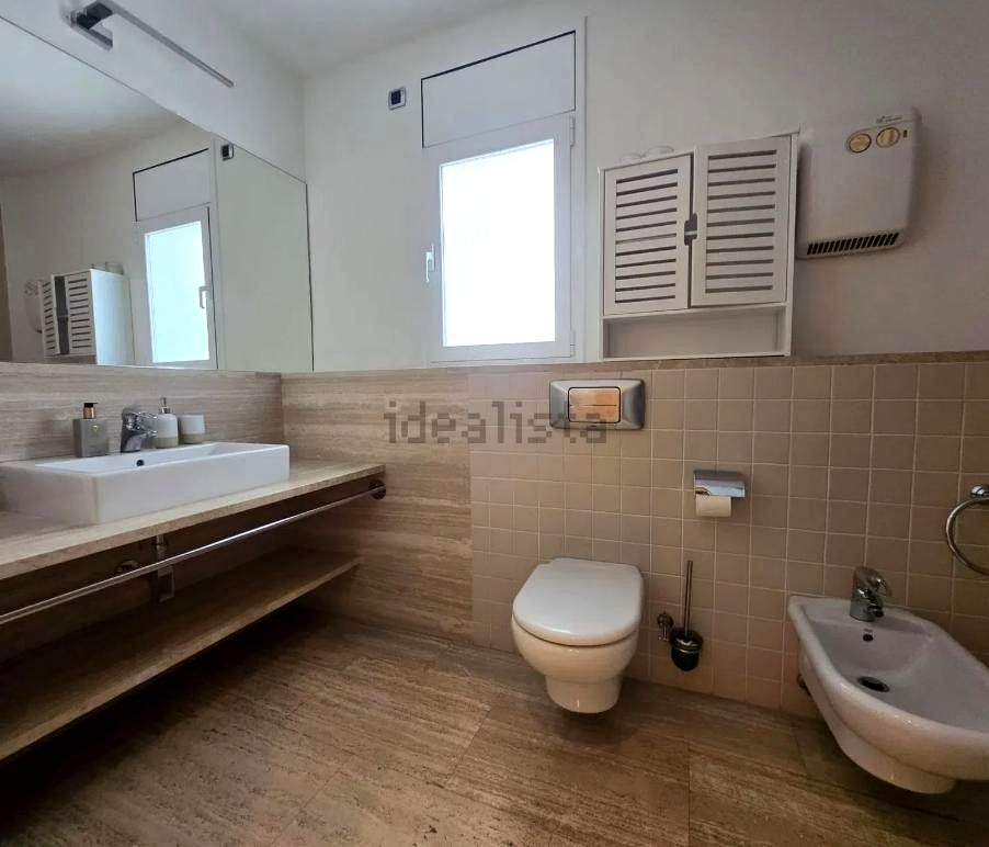 Piso · Barcelona · 5 hab.
