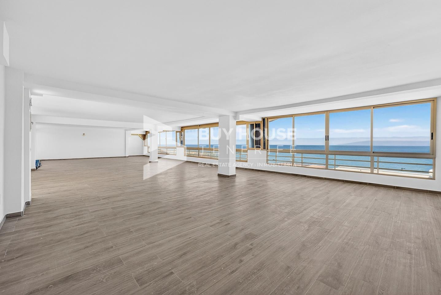 Local en Avenida de La Gaviota 5, Guía de Isora, Santa Cruz de Tenerife de 100 m2