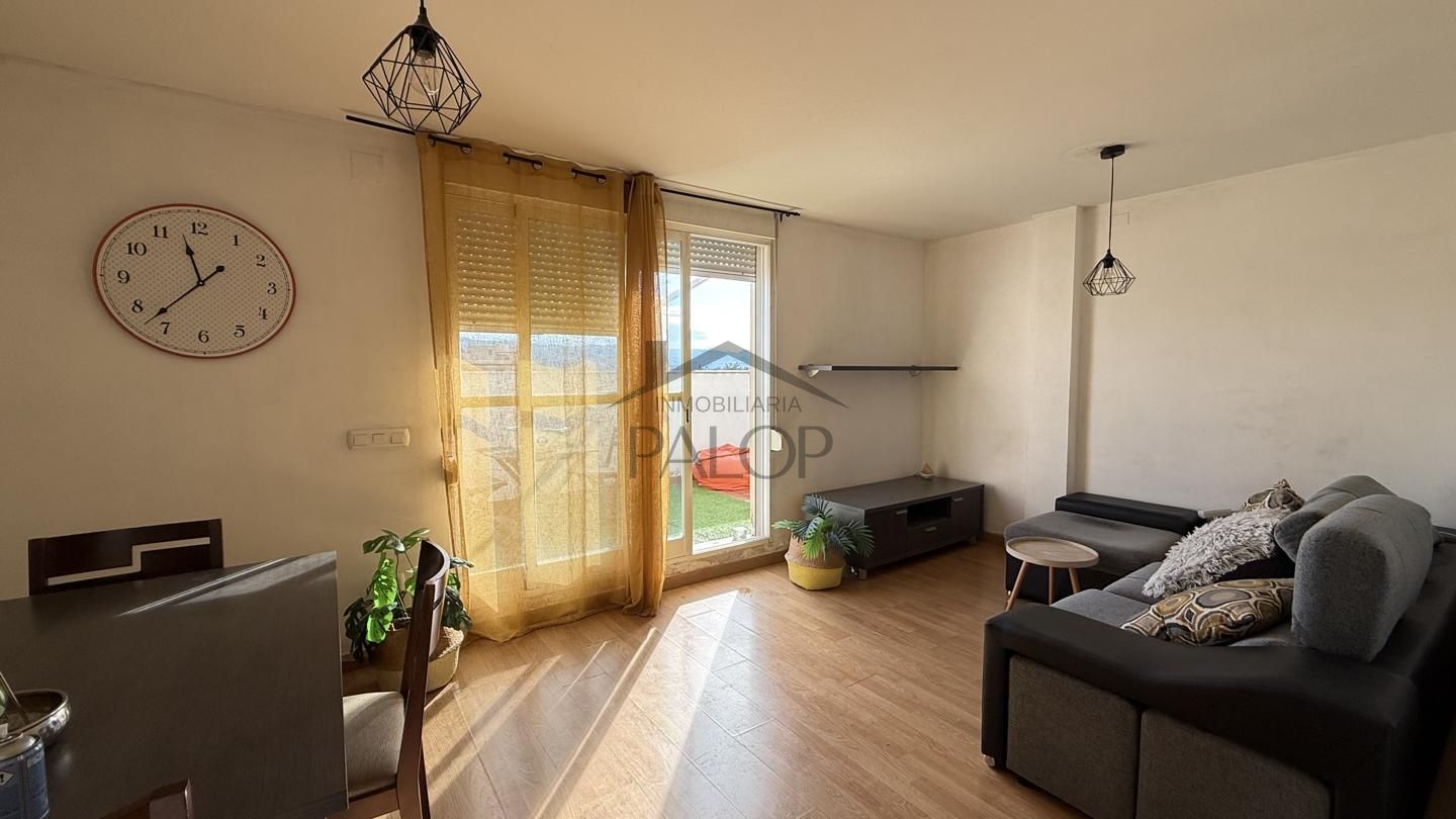 Flat in Carcaixent, Valencia of 77 m2