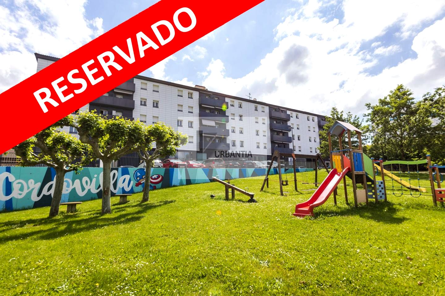 Piso en Avenida de Zaragoza, Cordovilla, Navarra de 90 m2