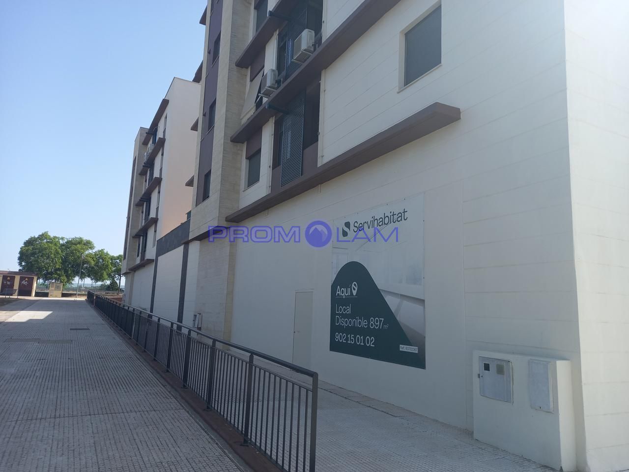 locales-comerciales en mairena-del-aljarafe · none 349000€