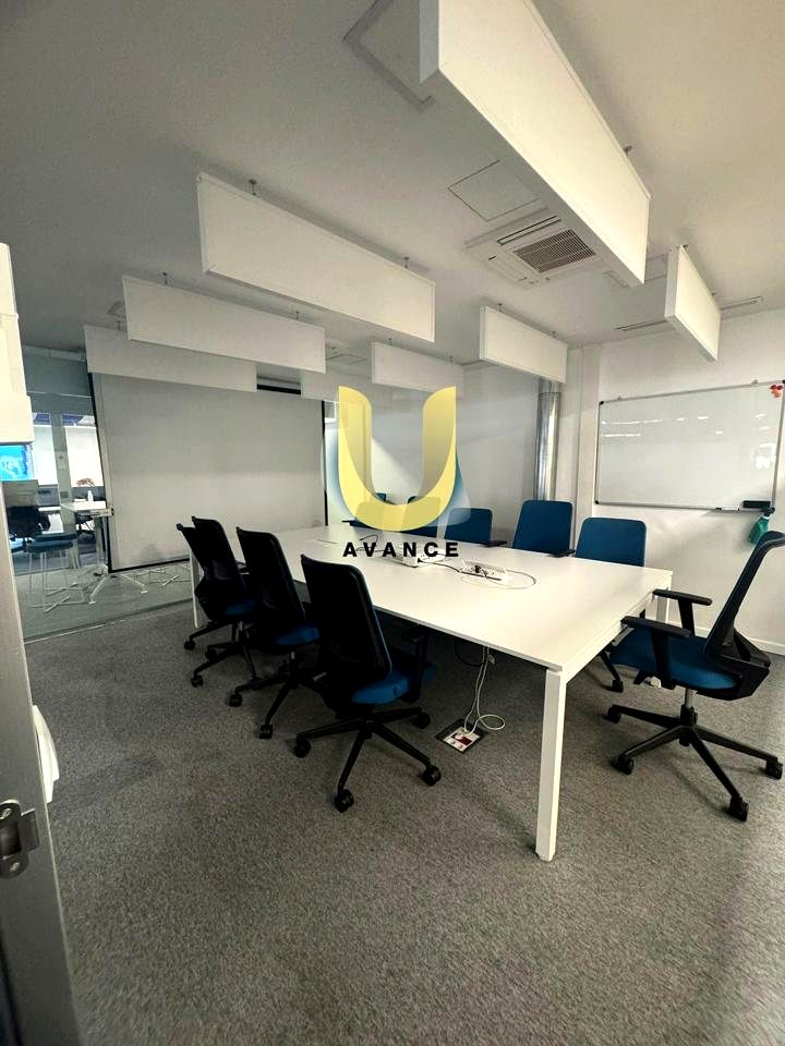 Oficina en Madrid, Madrid de 602 m2