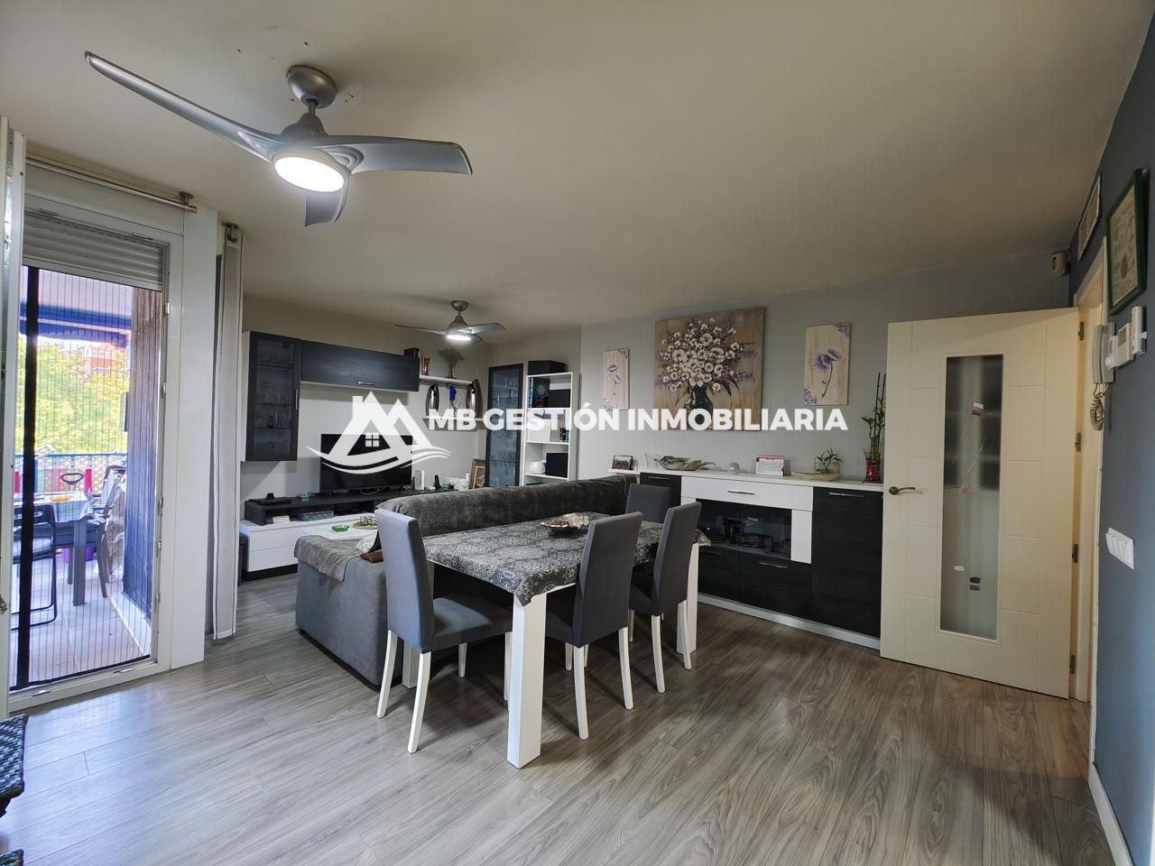 Piso en Nuevo Versalles, Fuenlabrada, Madrid de 85 m2