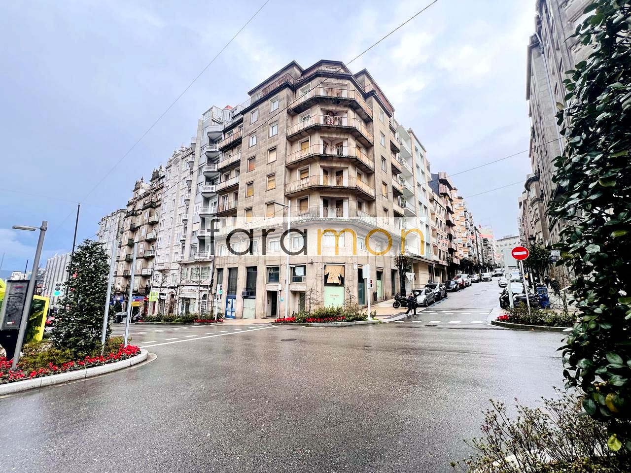 Local en Avenida da Gran Vía, Vigo, Pontevedra de 410 m2