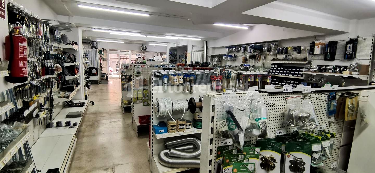 Local en Mataró, Barcelona de 230 m2