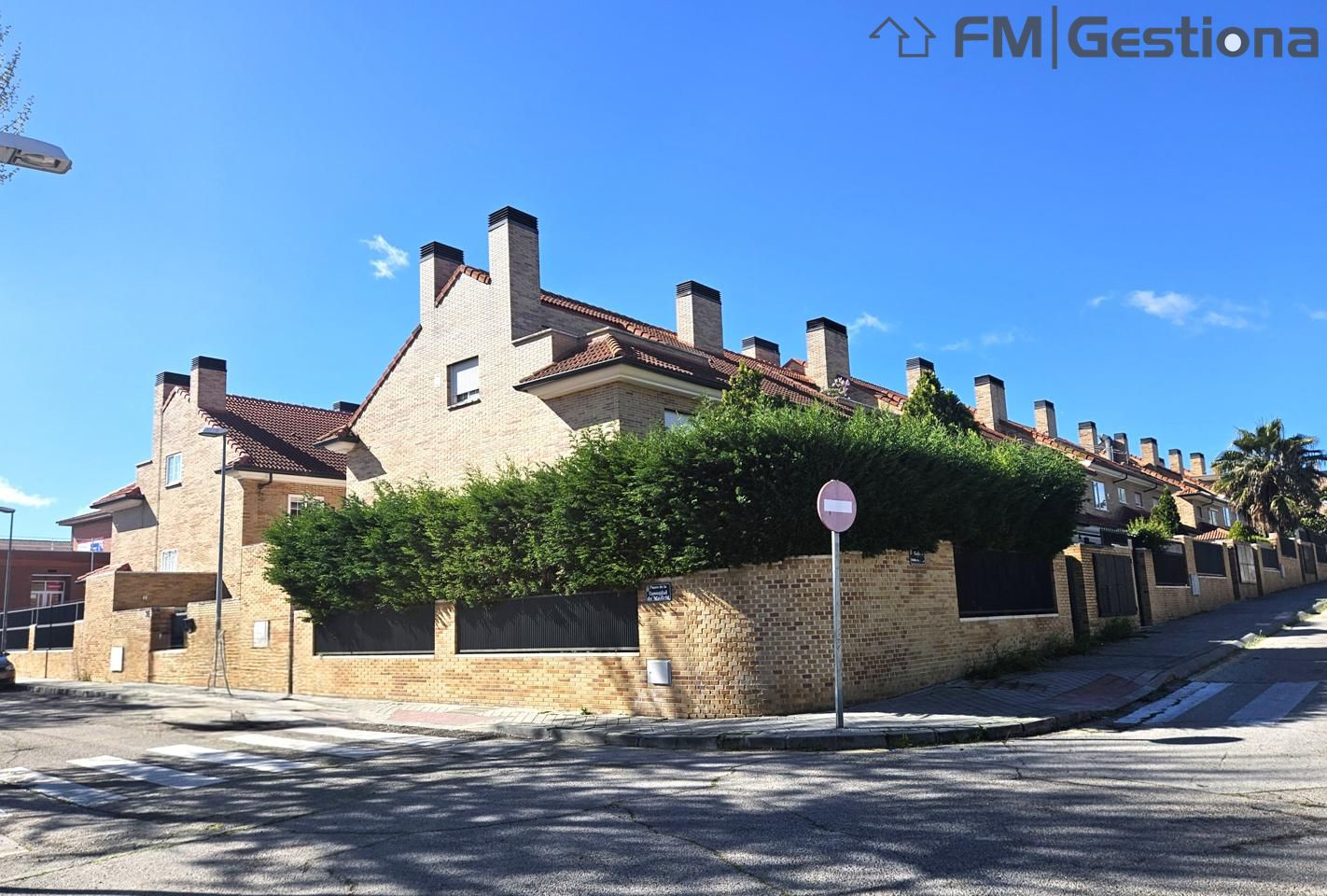 Villa in Paseo de la Comunidad de Madrid, Valdemoro, Madrid of 298 m2