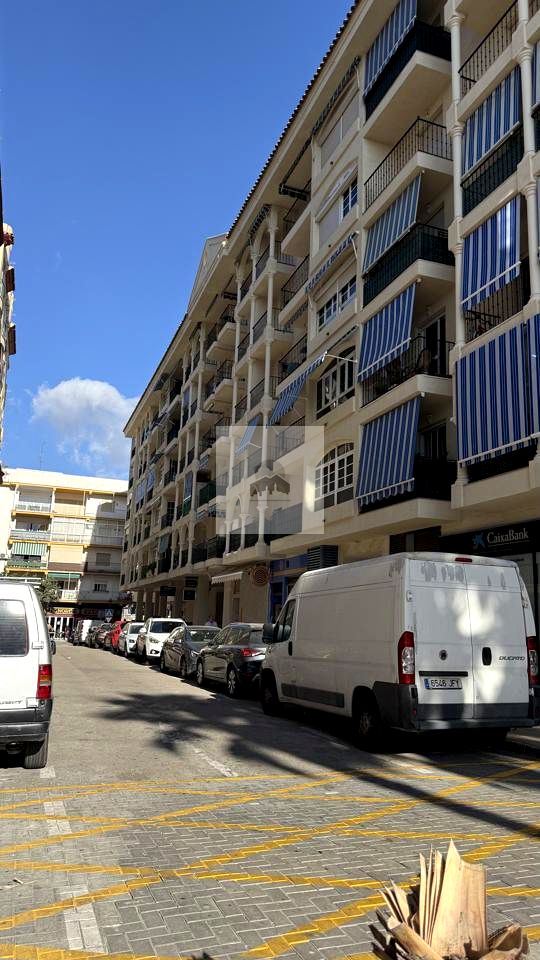 Local en Estepona, Málaga de 89 m2