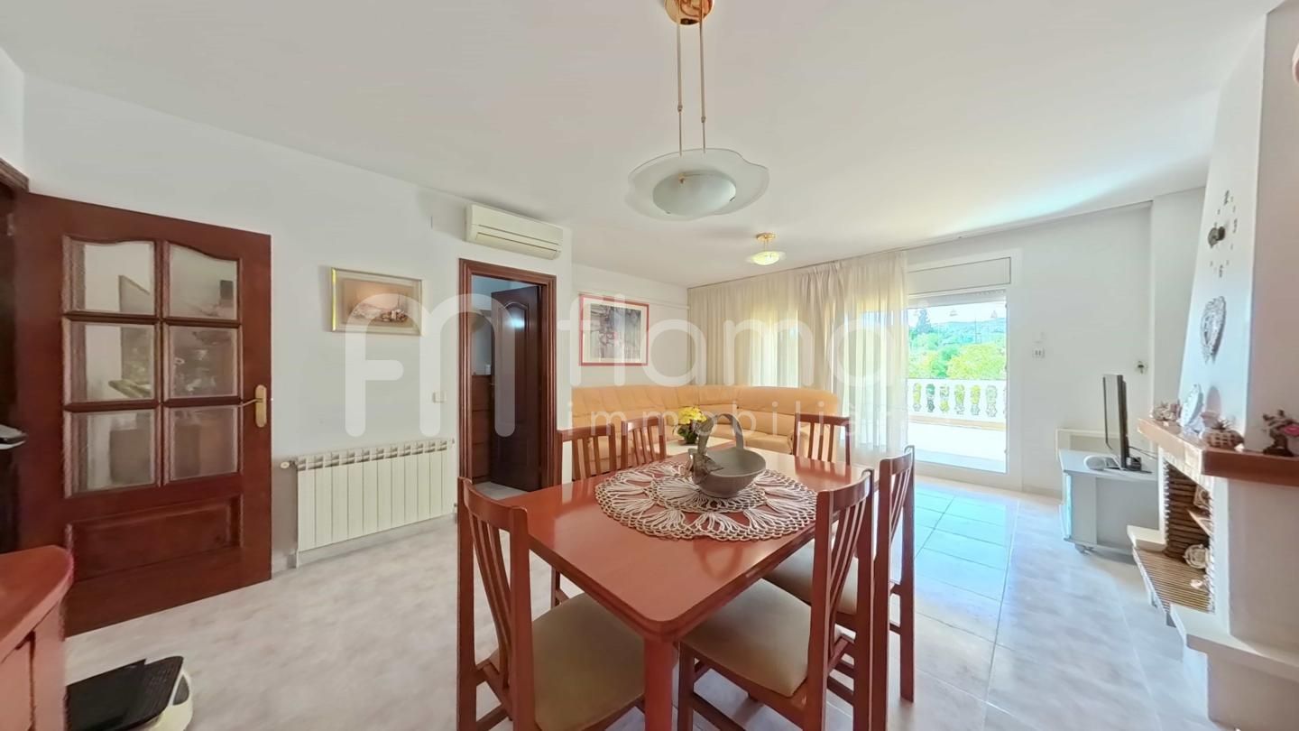 villas en santa-oliva · carrer-del-clavell-43710 295000€