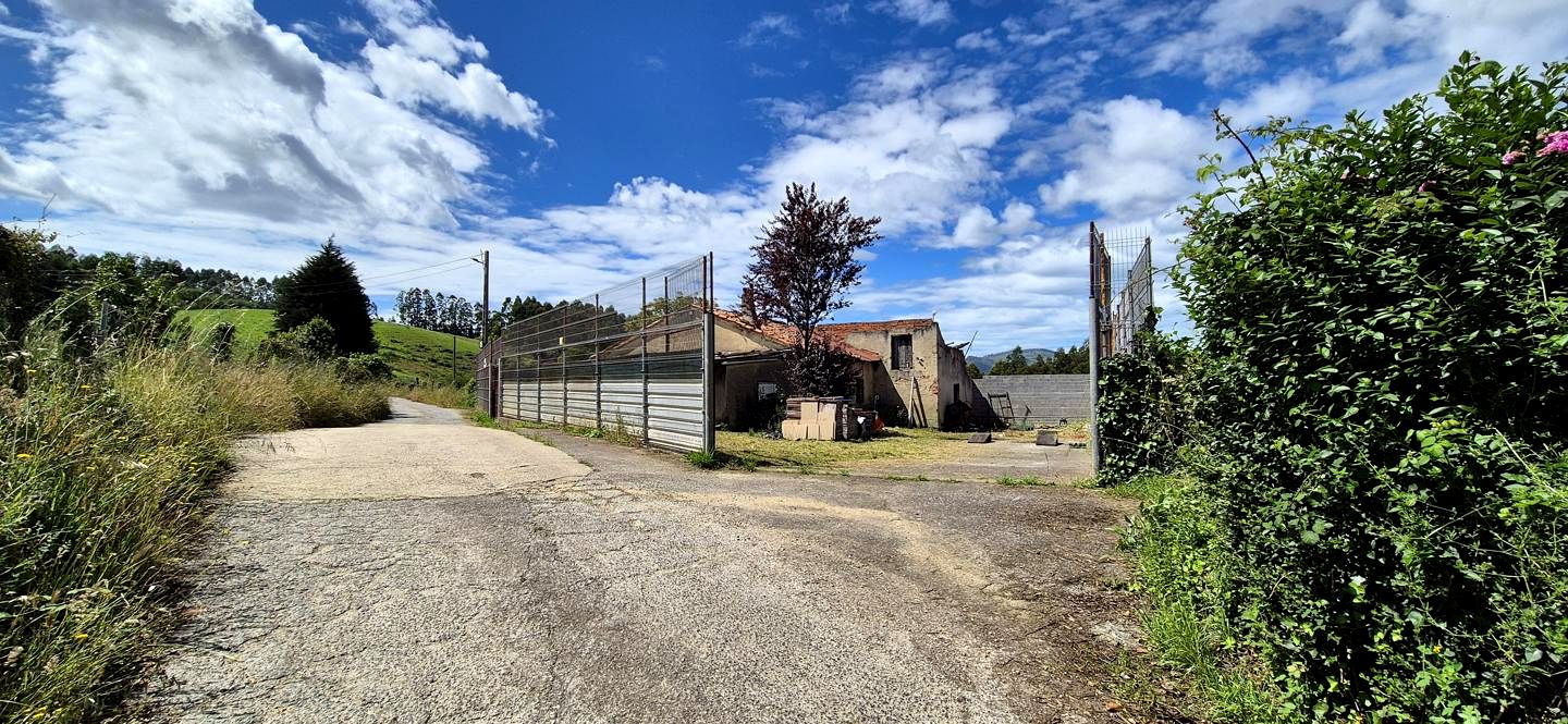 Casa rústica en Camino de Fontanielles a Picún 110, Gijón, Asturias de 421 m2