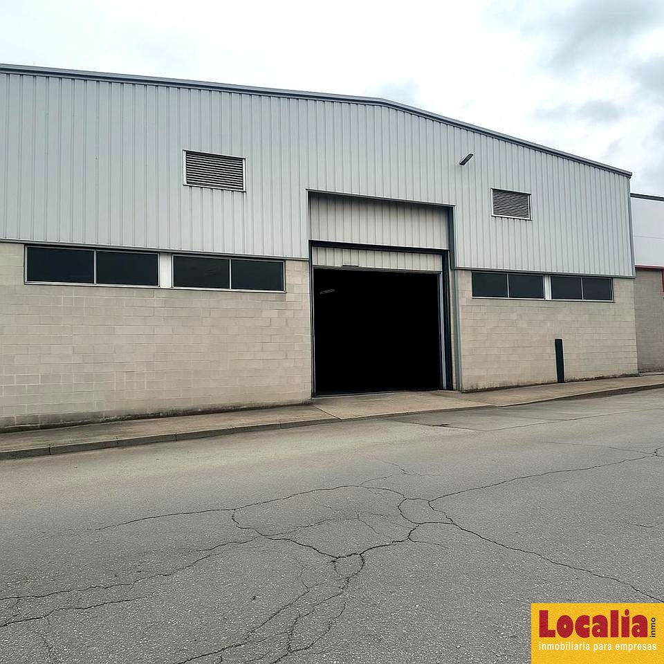 Nave industrial en Maliaño, Cantabria de 1850 m2
