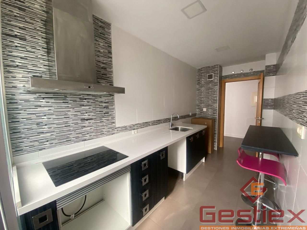 Flat in Calle Pedro Vidal Aragón Martínez, Almendralejo, Badajoz of 113 m2