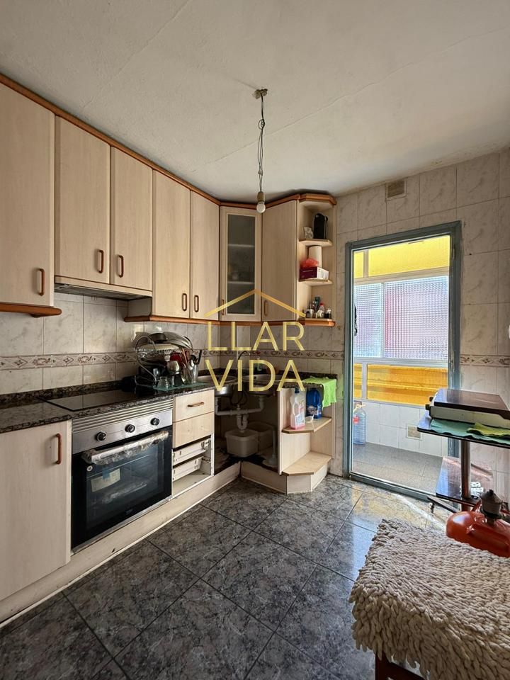 Piso en Carrer de Reus, Lleida, Lleida de 84 m2